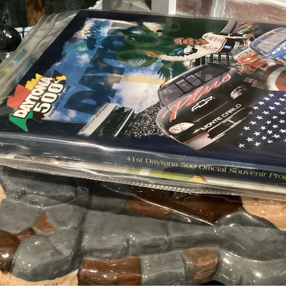 Vintage & MUST SEE Special Offer - 1999 Daytona 500 Official Program - Sealed - Picture 7 of 14